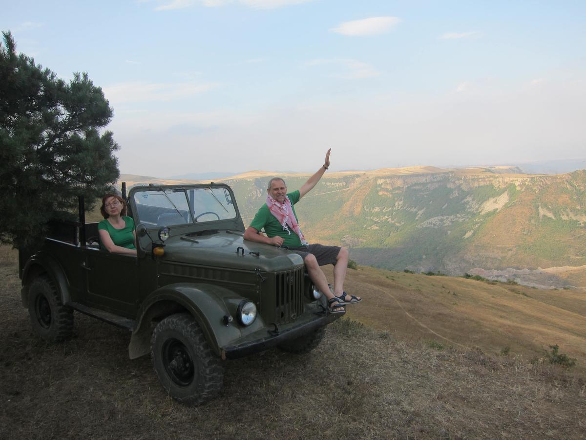 Saro B&B And Safari Tours Tatev Exterior foto