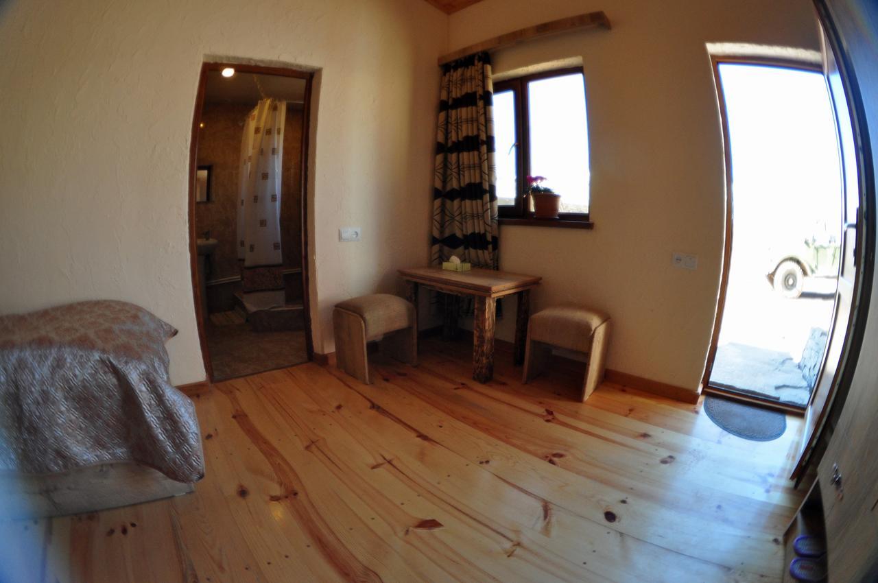 Saro B&B And Safari Tours Tatev Exterior foto